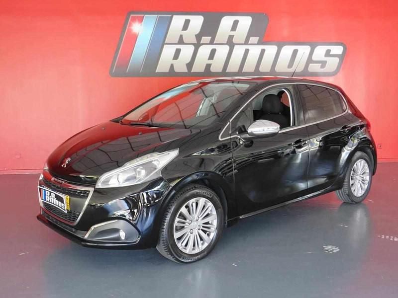 Preto Usado 2015 Peugeot 208 Citadino | € 9.950 (Preço justo) - Imagem 1/4