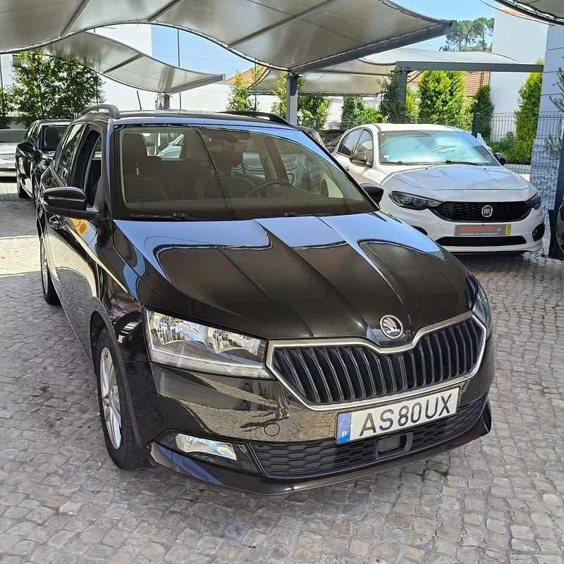 Preto Usado 2022 Skoda Fabia Ambition | € 15.250 (Preço justo) - Imagem 1/4