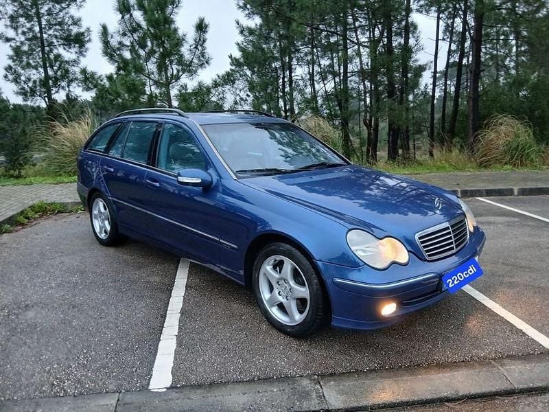 Usado 2003 Mercedes C220 Avantgarde Sedan | € 5.950 (Preço elevado) - Imagem 1/4