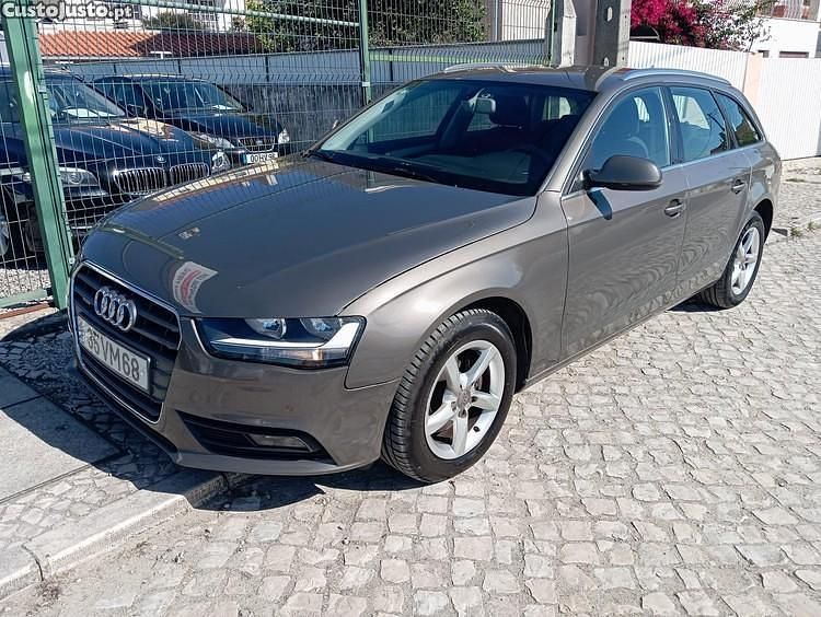 Cinza Usado 2015 Audi A4 Ambition Carrinha | € 15.900 (Super Preço) - Imagem 1/1