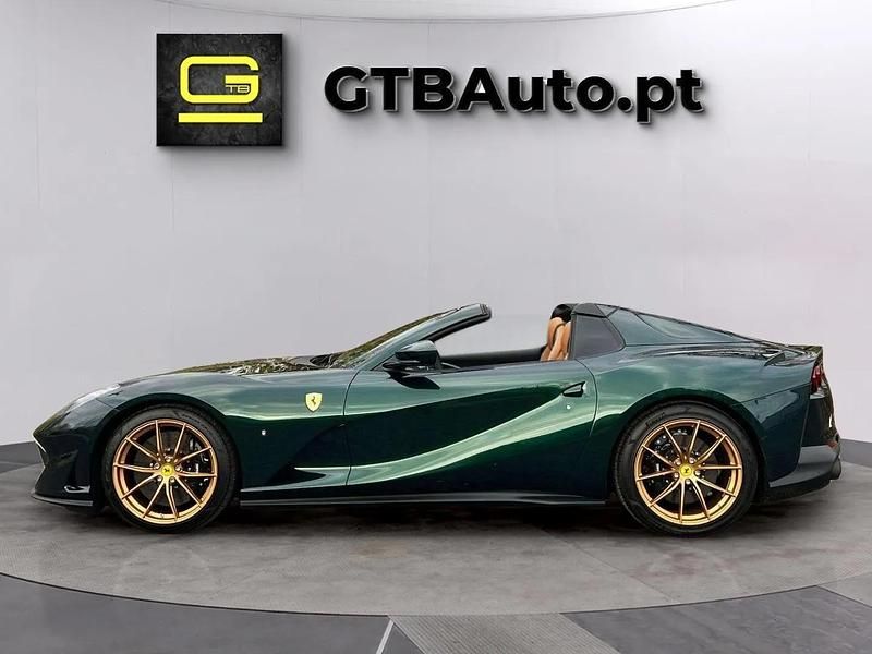 Verde Novo 2025 Ferrari 812 Cabrios | € 735.000 - Imagem 1/4