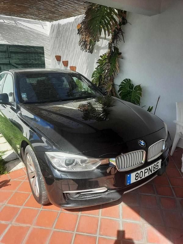 Preto Usado 2015 BMW 318 Sedan | € 15.600 (Bom preço) - Imagem 1/2