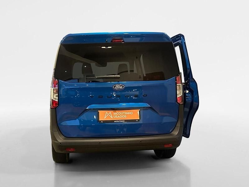 Usado Ford Courier Titanium 125 HP (91 kW) 2025 Azul Monovolume