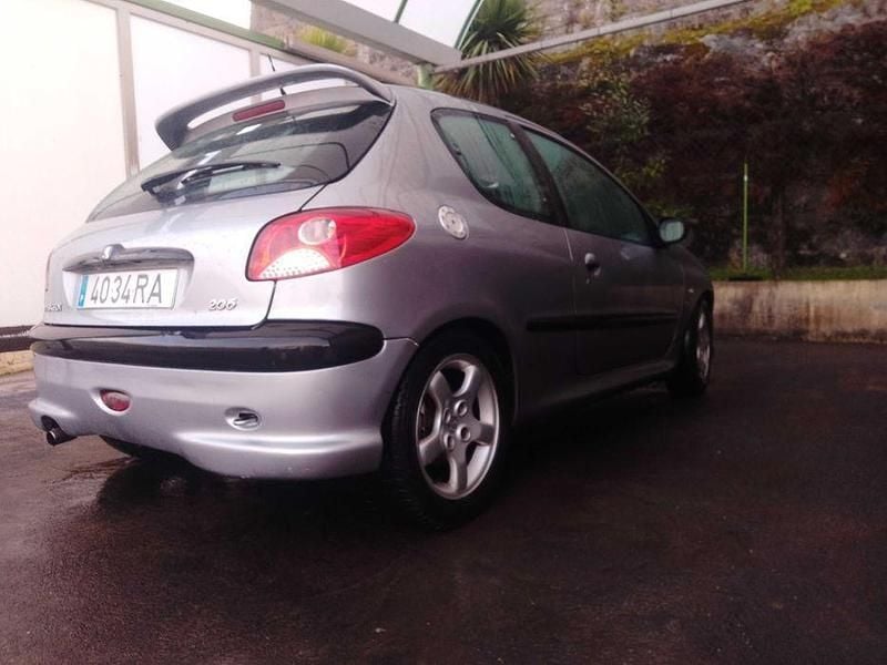Usado 2001 Peugeot 206 GTi | € 2.400 (Preço justo) - Imagem 1/4