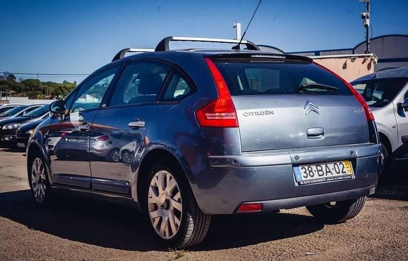 Usado Citroën C4 Exclusive 110 HP (80 kW) 2005 Cinza Sedan