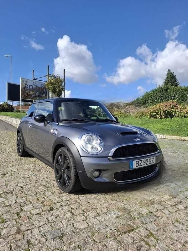 Cinzento Usado 2010 Mini Cooper Citadino | € 10.800 (Preço justo) - Imagem 1/4