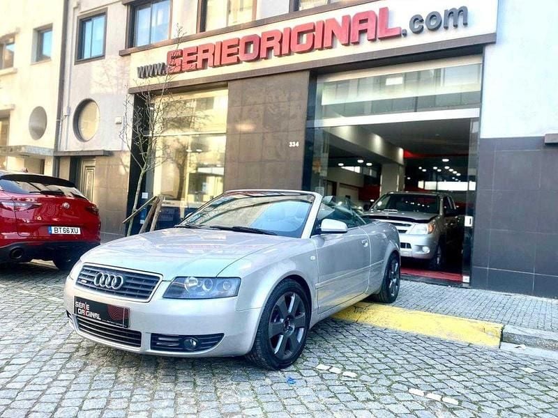 Cinzento Usado 2003 Audi A4 | € 6.950 (Preço justo) - Imagem 1/4