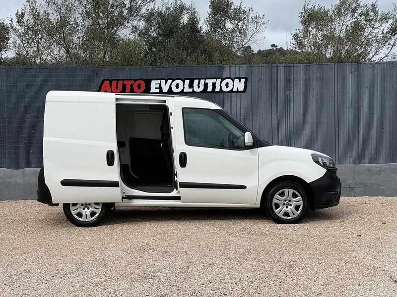 Usado Fiat Doblò 95 HP (69 kW) 2021 Branco Monovolume