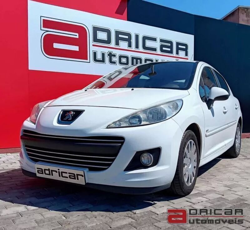 Branco Usado 2010 Peugeot 207 | € 7.500 (Preço justo) - Imagem 1/4
