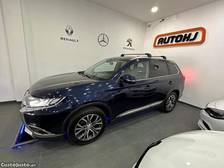 Azul Usado 2018 Mitsubishi Outlander Instyle SUV | € 21.500 (Preço justo) - Imagem 1/1