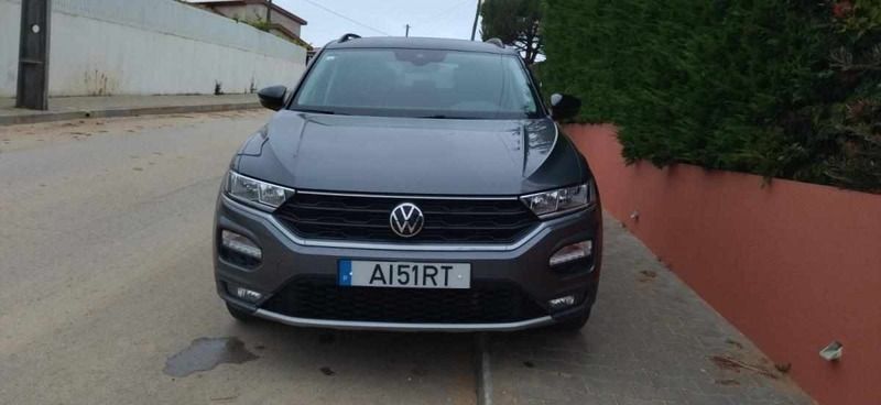 Cinzento Usado 2021 VW T-Roc SUV | € 19.500 (Preço justo) - Imagem 1/4