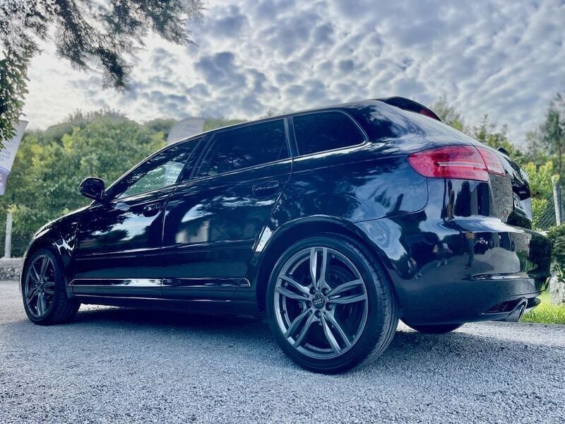 Usado 2011 Audi A3 S-Line Sedan | € 13.950 - Imagem 1/4