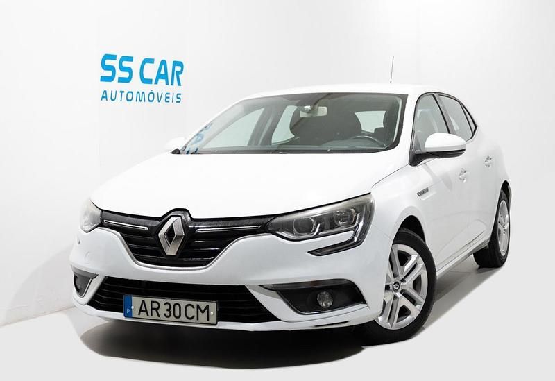 Branco Usado 2017 Renault Mégane IV Zen Citadino | € 11.490 (Bom preço) - Imagem 1/4