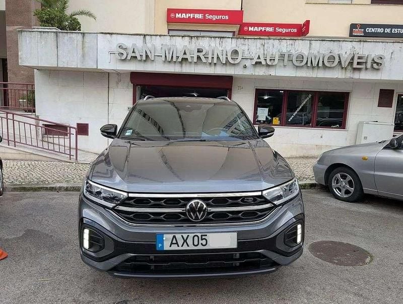 Usado VW T-Roc R-line 150 HP (110 kW) 2023 Cinzento SUV