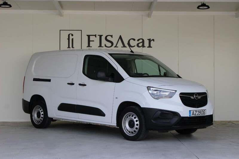 Branco Usado 2023 Opel Combo Monovolume | € 17.750 (Preço justo) - Imagem 1/4