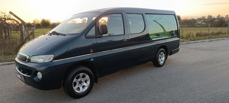 Usado Hyundai H-1 100 HP (73 kW) 1998 Azul Monovolume