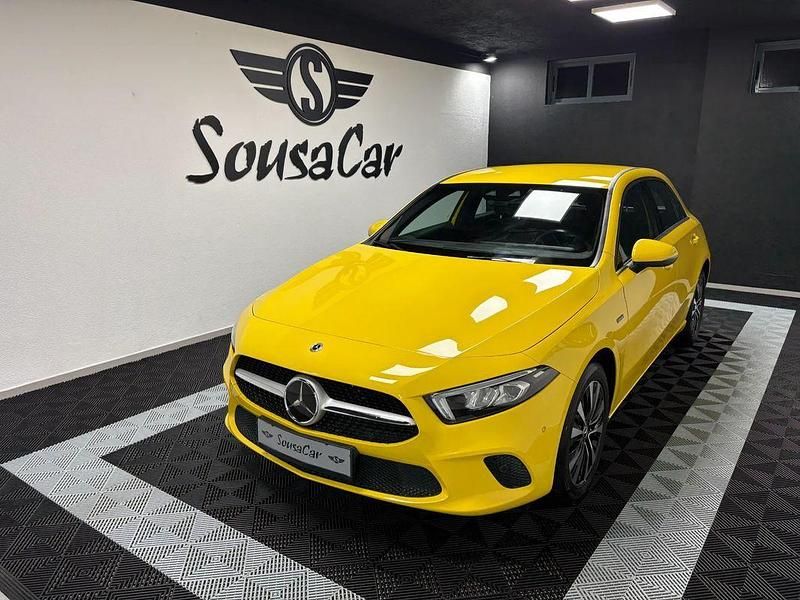 Amarelo Usado 2020 Mercedes A250 | € 21.990 (Bom preço) - Imagem 1/4