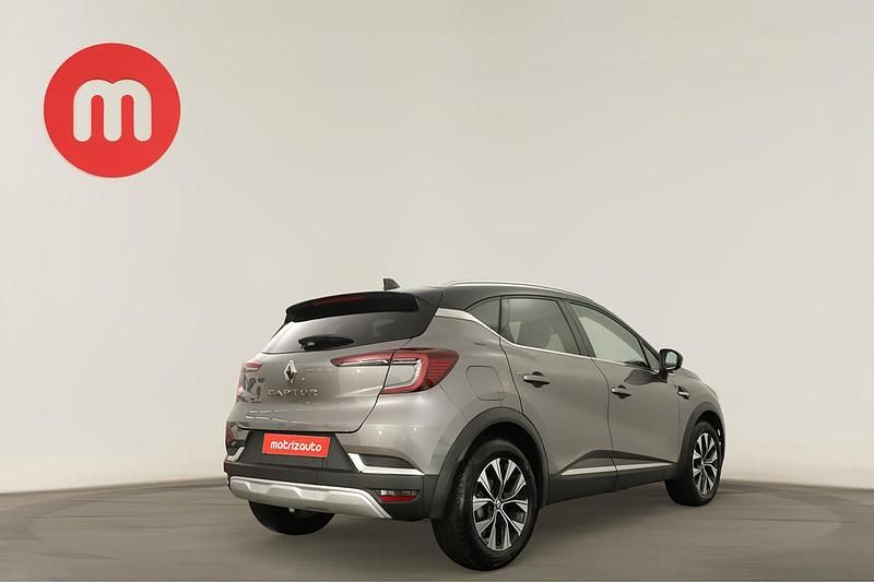 Usado Renault Captur Techno 100 HP (73 kW) 2023 SUV