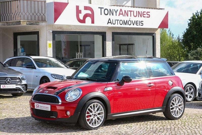 Vermelho Usado 2009 Mini John Cooper Works Citadino | € 11.900 (Bom preço) - Imagem 1/4