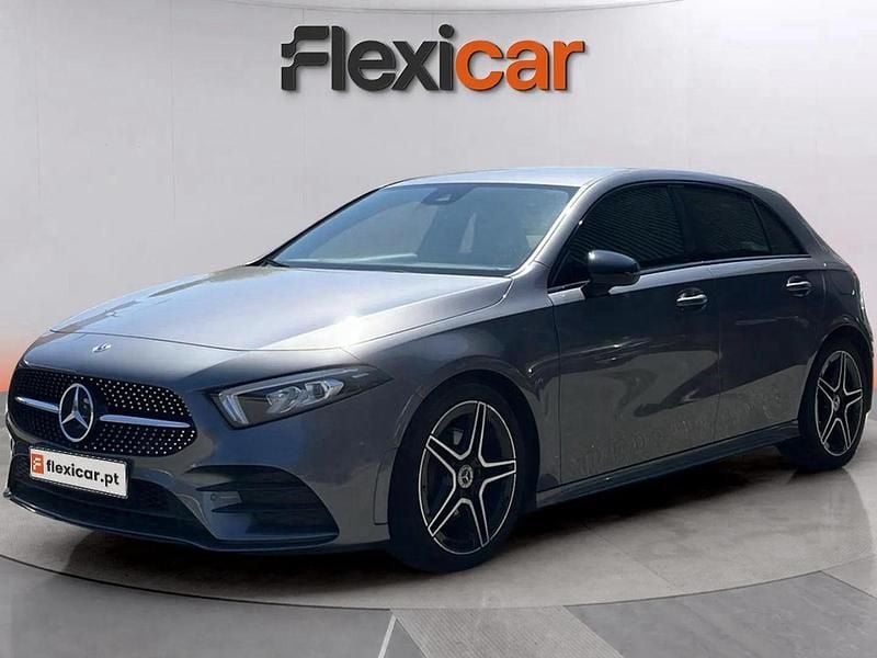 Cinza Usado 2020 Mercedes A180 Style Sedan | € 24.490 (Preço justo) - Imagem 1/4