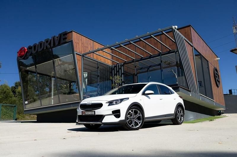 Branco Usado 2022 Kia XCeed SUV | € 19.900 (Preço justo) - Imagem 1/4