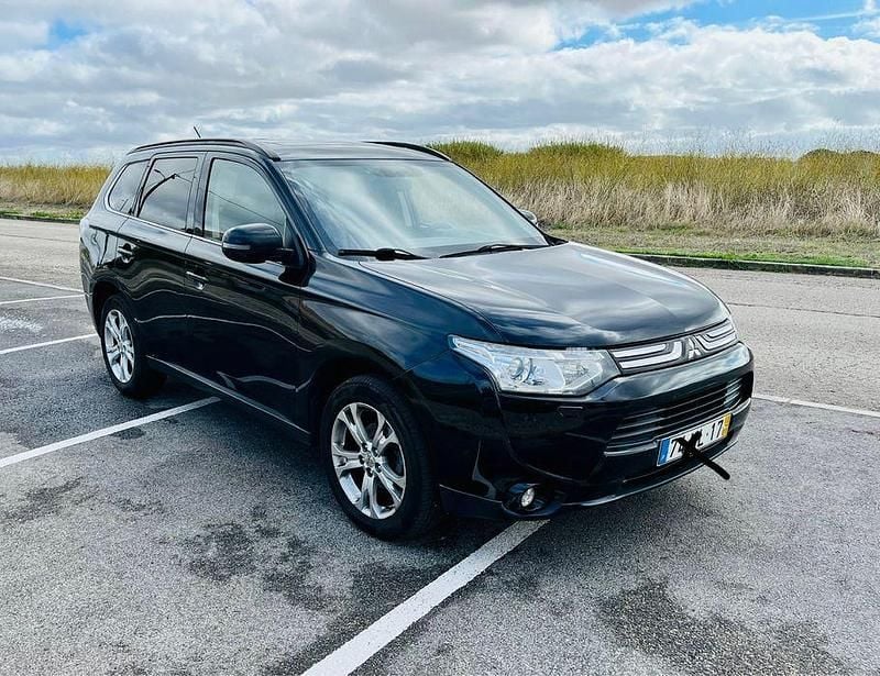 Usado 2013 Mitsubishi Outlander SUV | € 11.800 - Imagem 1/4