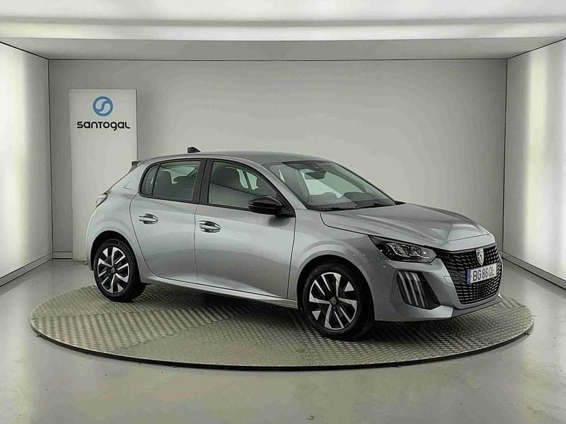 Cinzento Usado 2024 Peugeot 208 Active Citadino | € 16.990 (Preço justo) - Imagem 1/4