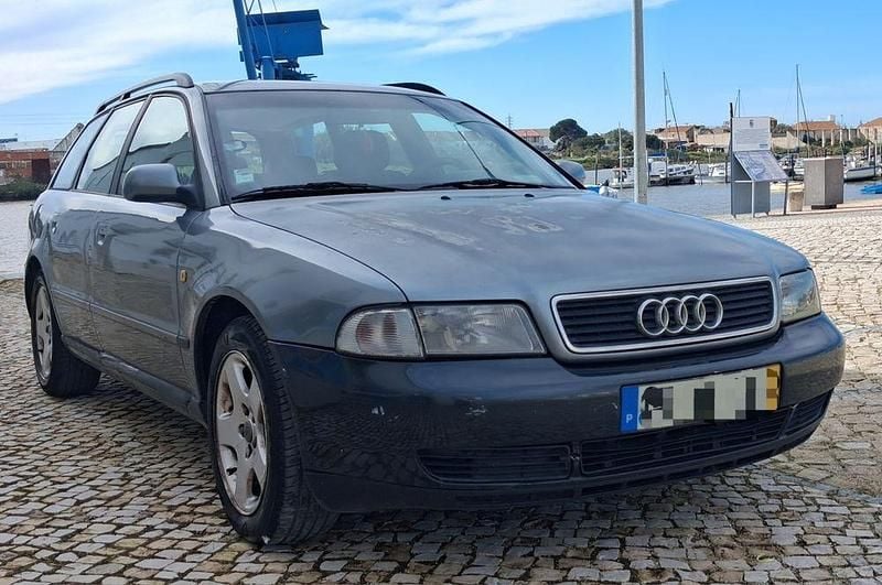 Usado Audi A4 110 HP (80 kW) 1998 Carrinha