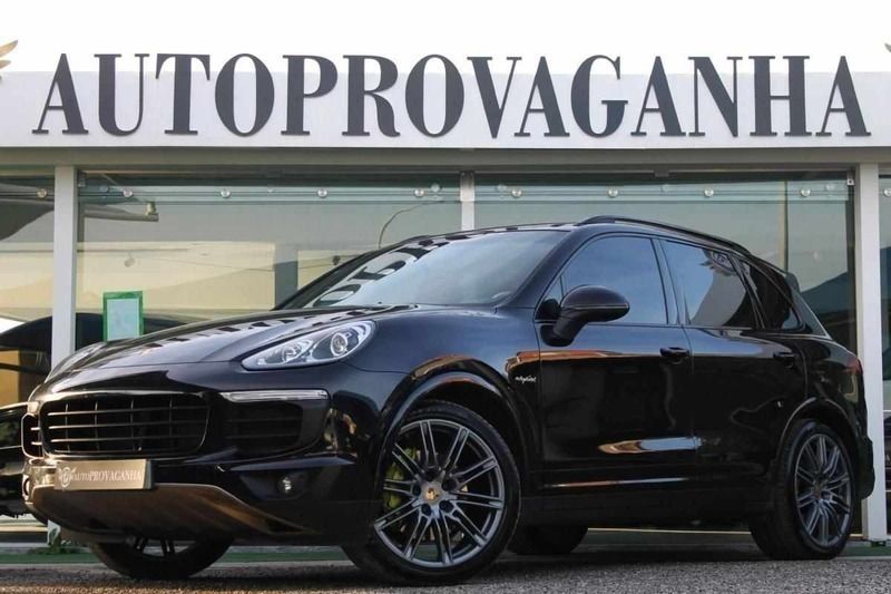 Usado Porsche Cayenne 416 HP (305 kW) 2015 Preto SUV