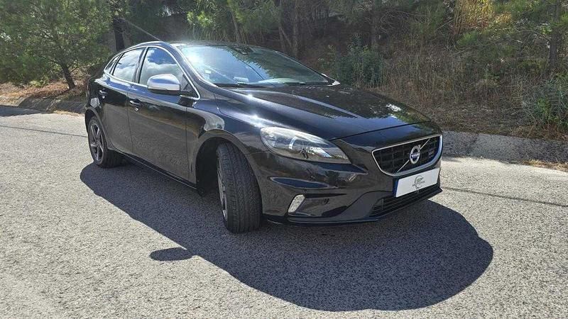 Usado Volvo V40 R-Design Summum 190 HP (139 kW) 2014 Preto Carrinha