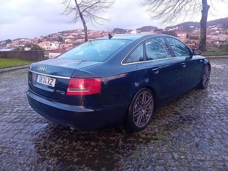 Usado Audi A6 S-Line 225 HP (165 kW) 2004 Sedan