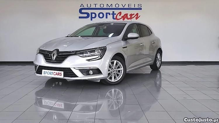 Cinza Usado 2020 Renault Mégane IV Zen | € 13.450 (Preço elevado) - Imagem 1/1