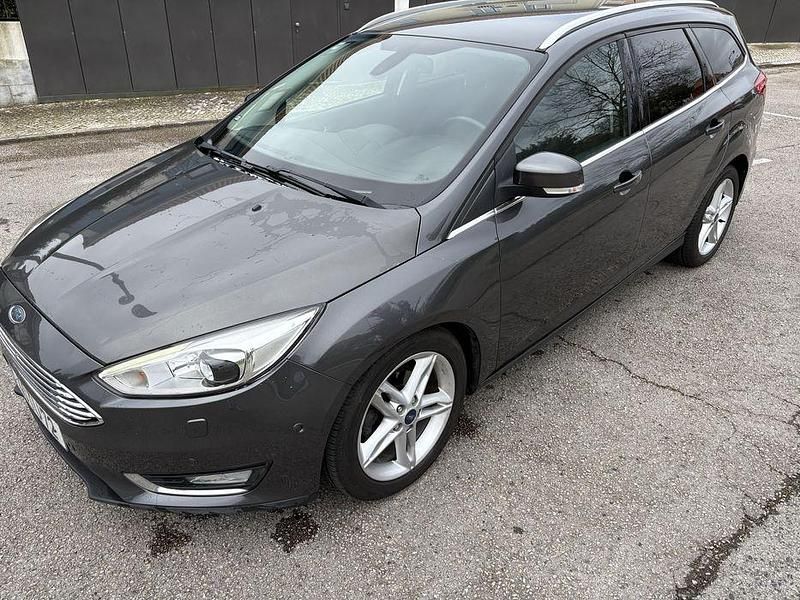 Usado Ford Focus 120 HP (88 kW) 2017 Sedan