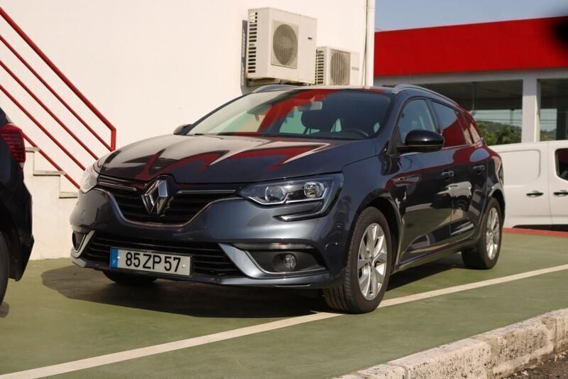 Cinzento Usado 2019 Renault Mégane IV Carrinha | € 15.190 (Bom preço) - Imagem 1/4
