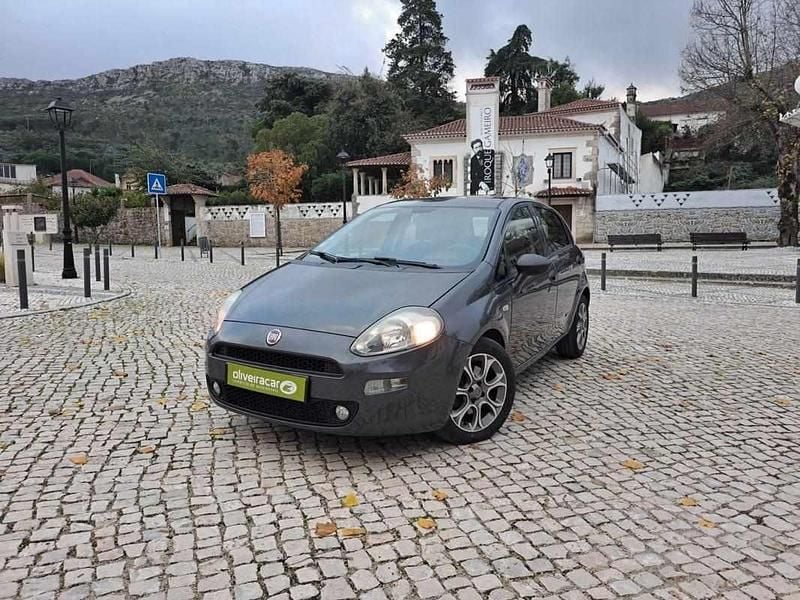 Cinzento Usado 2018 Fiat Punto | € 8.950 (Preço justo) - Imagem 1/4