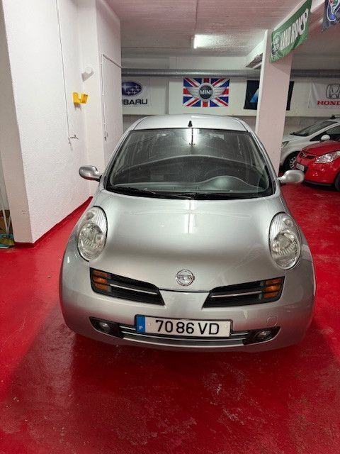 Cinza Usado 2003 Nissan Micra Acenta Citadino | € 3.250 - Imagem 1/4