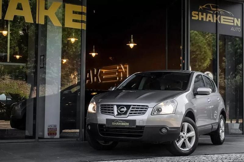 Usado Nissan Qashqai Acenta 106 HP (77 kW) 2009 Cinza antracite SUV