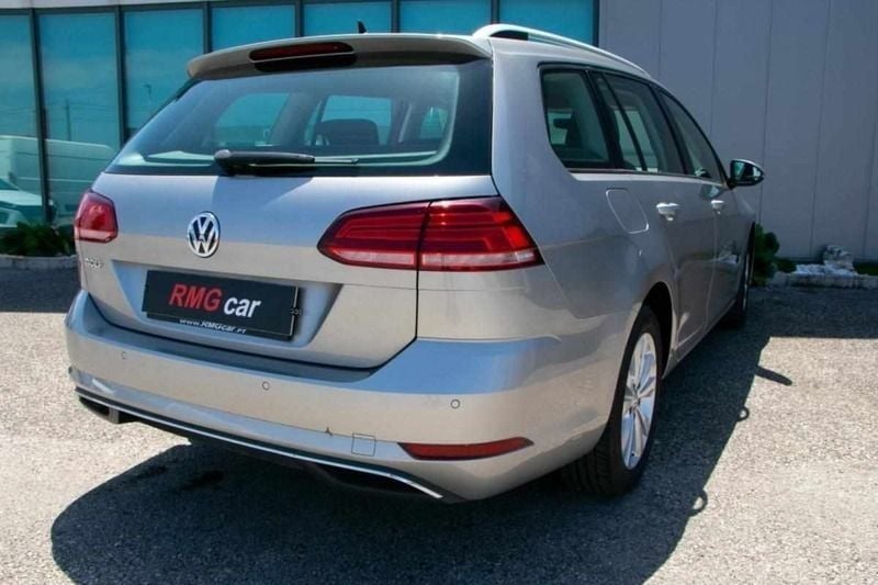 Usado VW Golf VII 116 HP (85 kW) 2017 Cinzento (metalizada) Carrinha