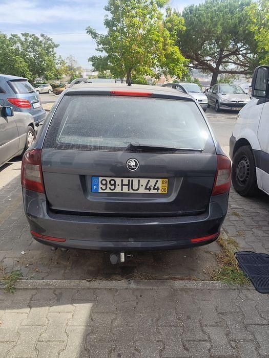 Usado 2009 Skoda Octavia Sedan | € 4.500 (Preço justo) - Imagem 1/4