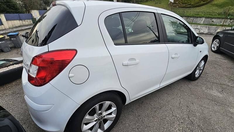 Usado Opel Corsa 95 HP (69 kW) 2014 Branco Citadino