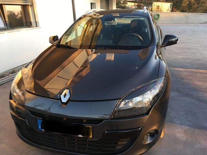Usado 2011 Renault Mégane III Sedan | € 6.500 - Imagem 1/4