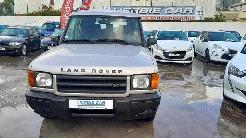 Cinzento Usado 2001 Land Rover Discovery 2 S SUV | € 21.900 - Imagem 1/4