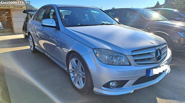 Cinza Usado 2007 Mercedes C220 Elegance Citadino | € 13.750 - Imagem 1/1