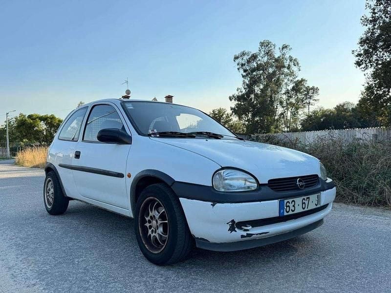 Usado Opel Corsa 60 HP (44 kW) 1997 Branco Citadino