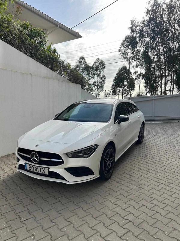 Branco Usado 2020 Mercedes CLA250e Sedan | € 29.750 (Preço justo) - Imagem 1/4