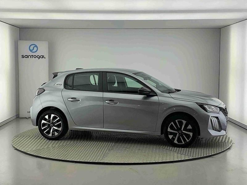 Cinzento Usado 2025 Peugeot 208 Citadino | € 20.990 (Preço elevado) - Imagem 1/4