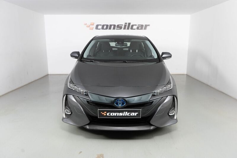 Cinza Usado 2020 Toyota Prius Premium Citadino | € 24.980 (Preço justo) - Imagem 1/4
