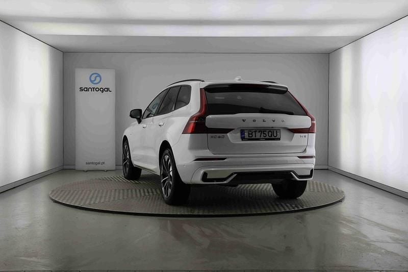 Usado Volvo XC60 Plus 253 HP (186 kW) 2025 Branco SUV