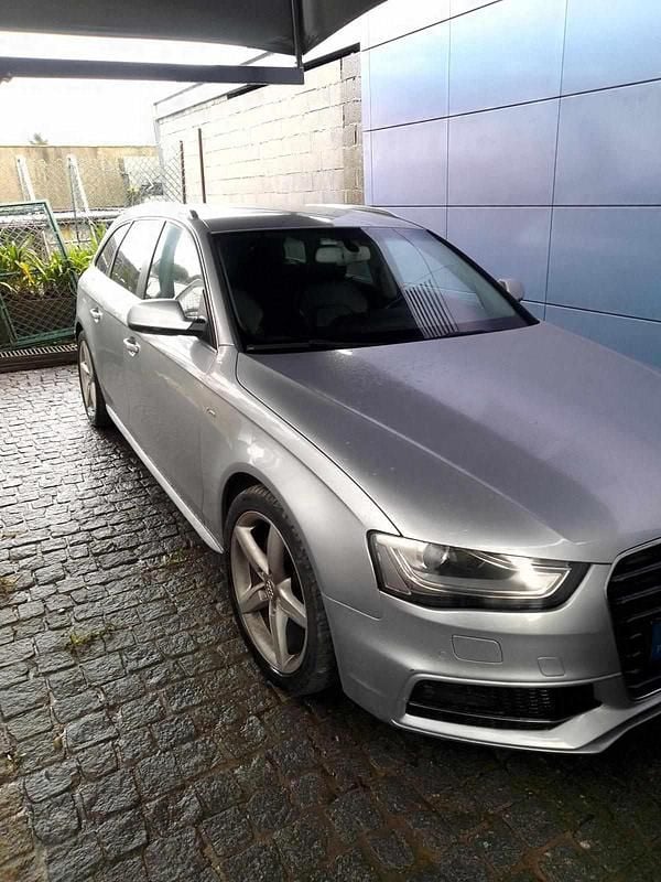 Cinzento Usado 2015 Audi A4 Carrinha | € 16.500 (Caro) - Imagem 1/4