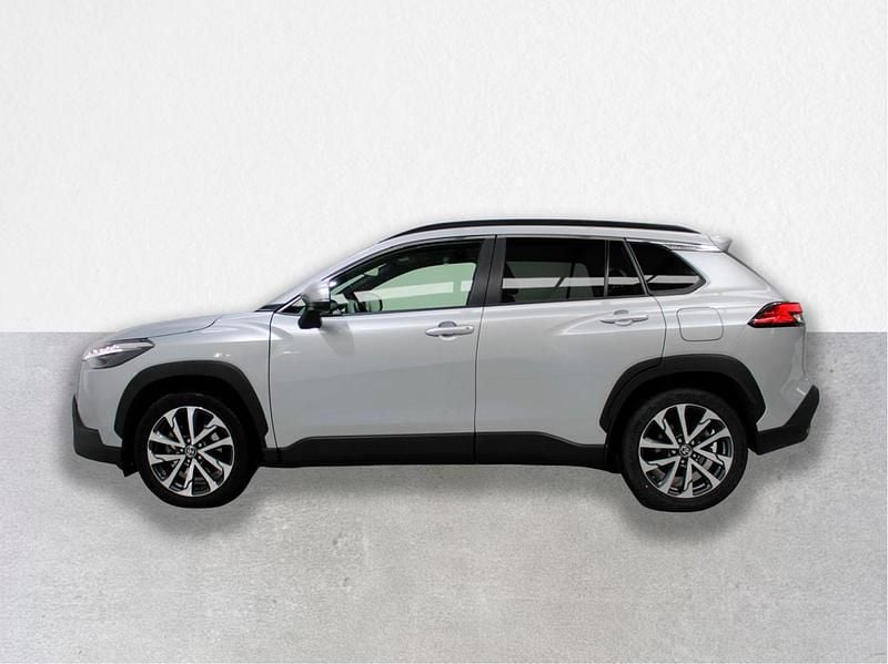 Usado Toyota Corolla Cross Luxury 70 HP (51 kW) 2024 Cinza (pintura metalizada) SUV